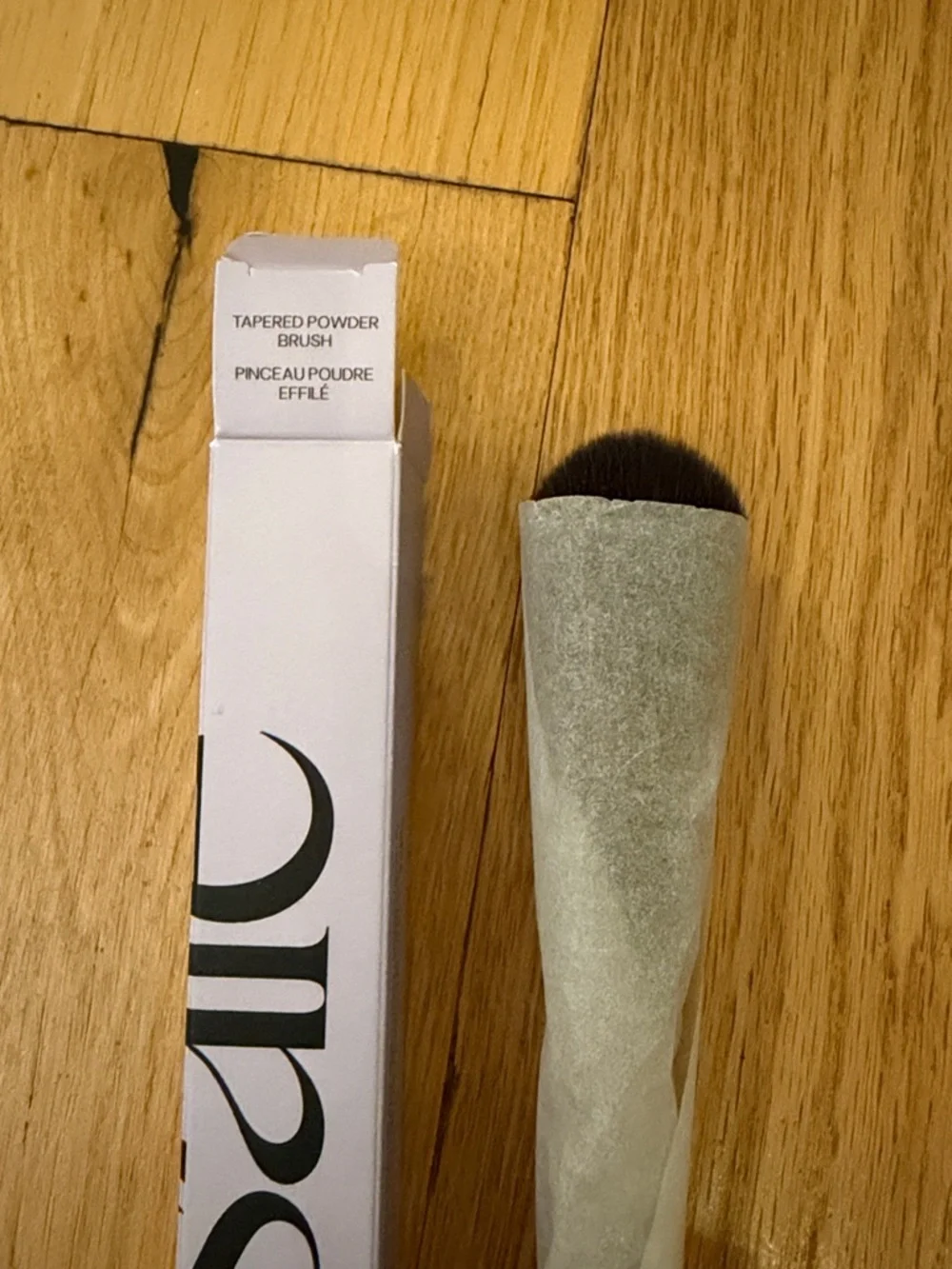 NEW Saie All-Over Powder Brush